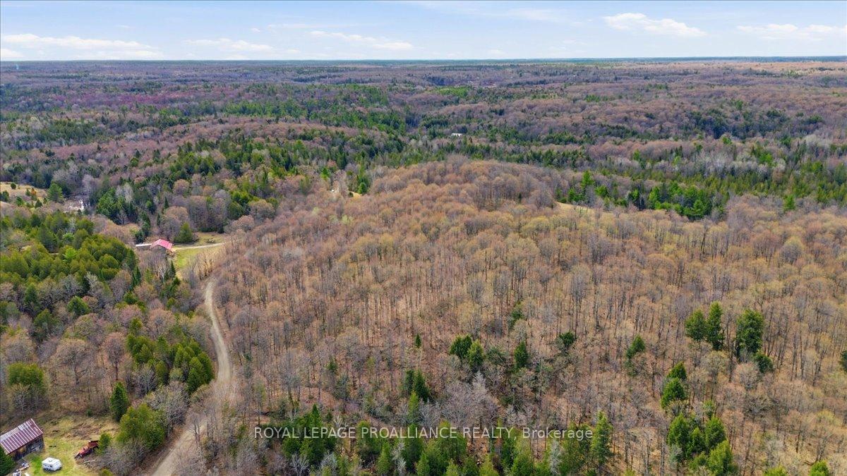 Photo 6 of 1860 North Road, Frontenac, Frontenac North — HOMEH