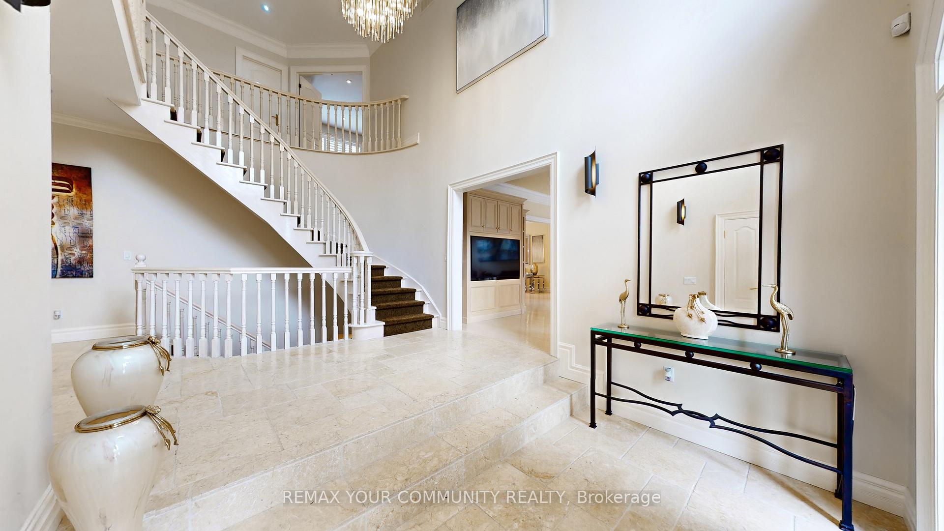 Photo 5 of 22 Valloncliffe Road, Markham, Bayview Glen — HOMEH