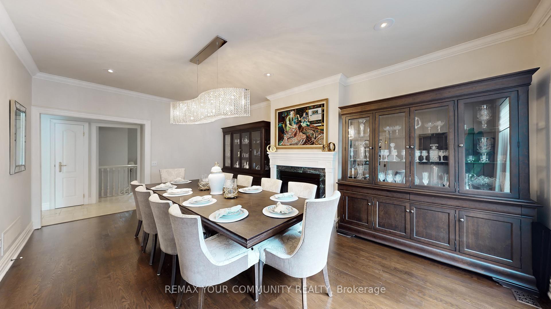 Photo 9 of 22 Valloncliffe Road, Markham, Bayview Glen — HOMEH