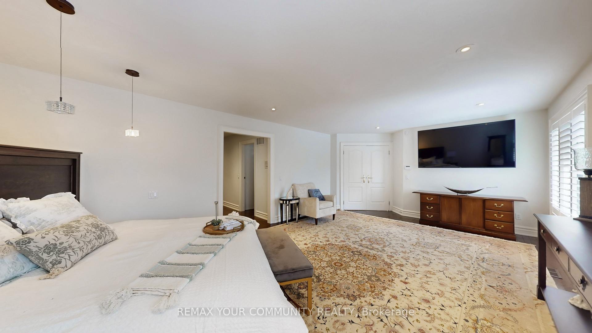 Photo 20 of 22 Valloncliffe Road, Markham, Bayview Glen — HOMEH