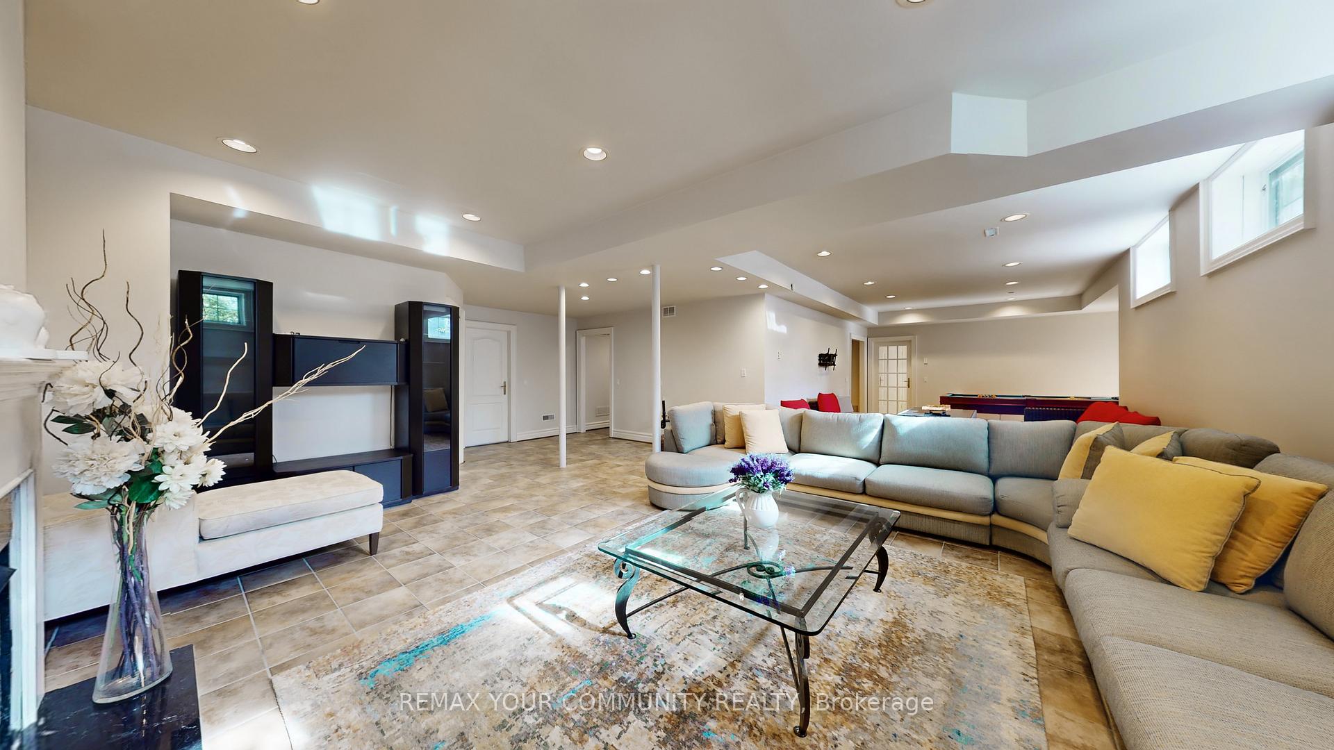 Photo 36 of 22 Valloncliffe Road, Markham, Bayview Glen — HOMEH