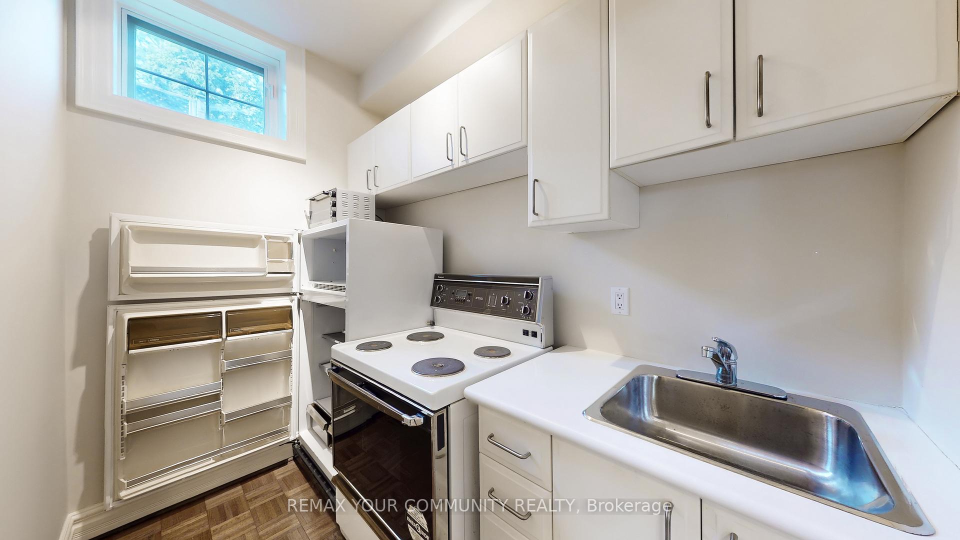 Photo 37 of 22 Valloncliffe Road, Markham, Bayview Glen — HOMEH