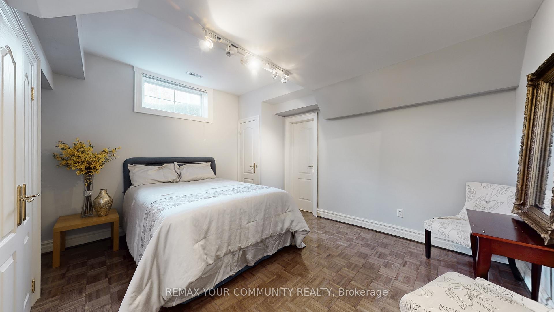 Photo 38 of 22 Valloncliffe Road, Markham, Bayview Glen — HOMEH