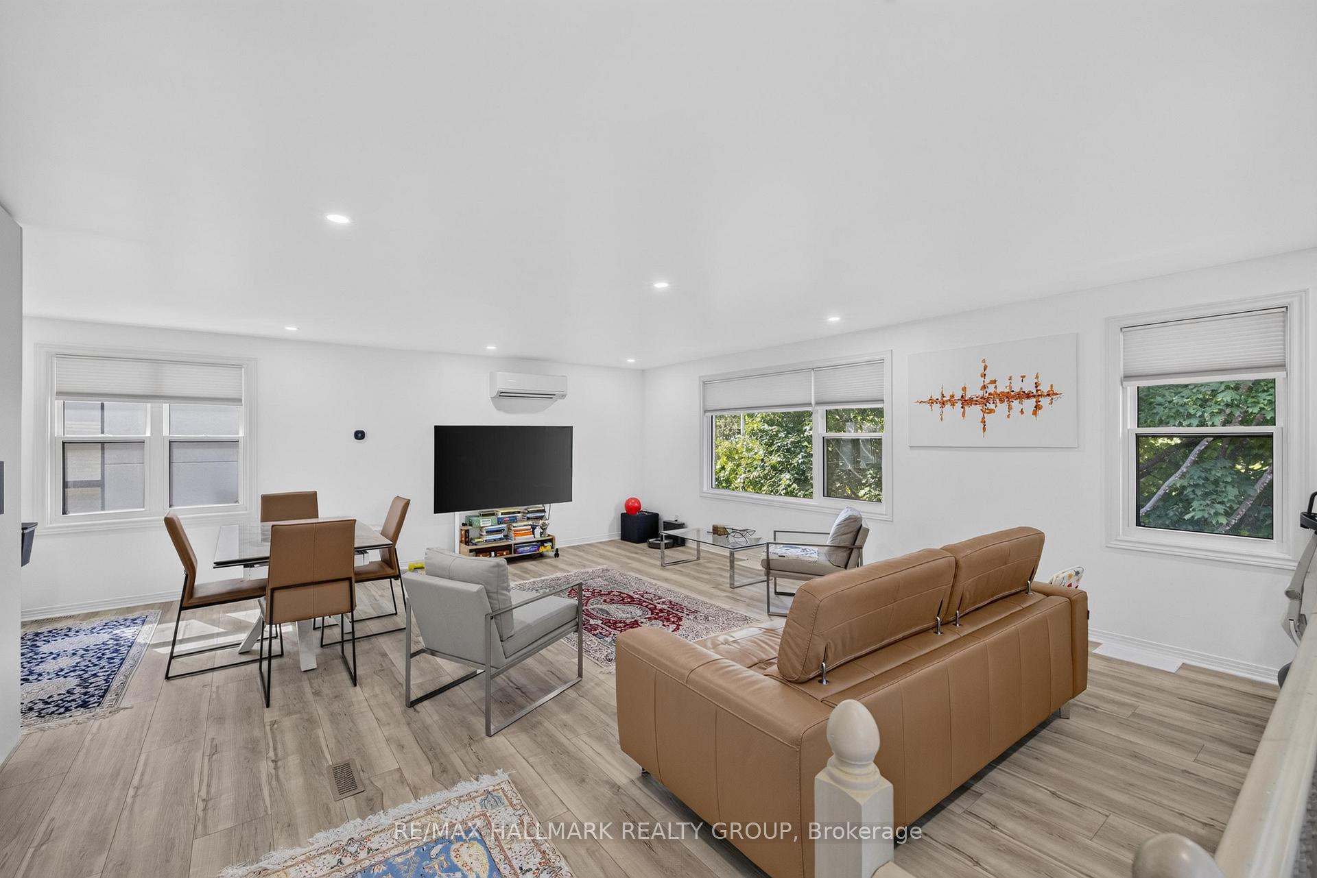 Photo 5 of Unit 2, 297 Royal Avenue, Ottawa, Westboro West — HOMEH