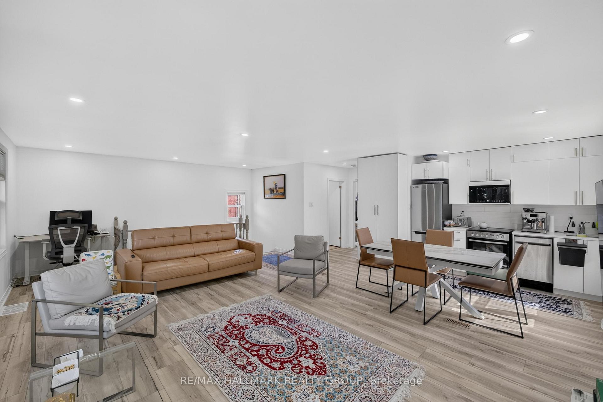 Photo 9 of Unit 2, 297 Royal Avenue, Ottawa, Westboro West — HOMEH