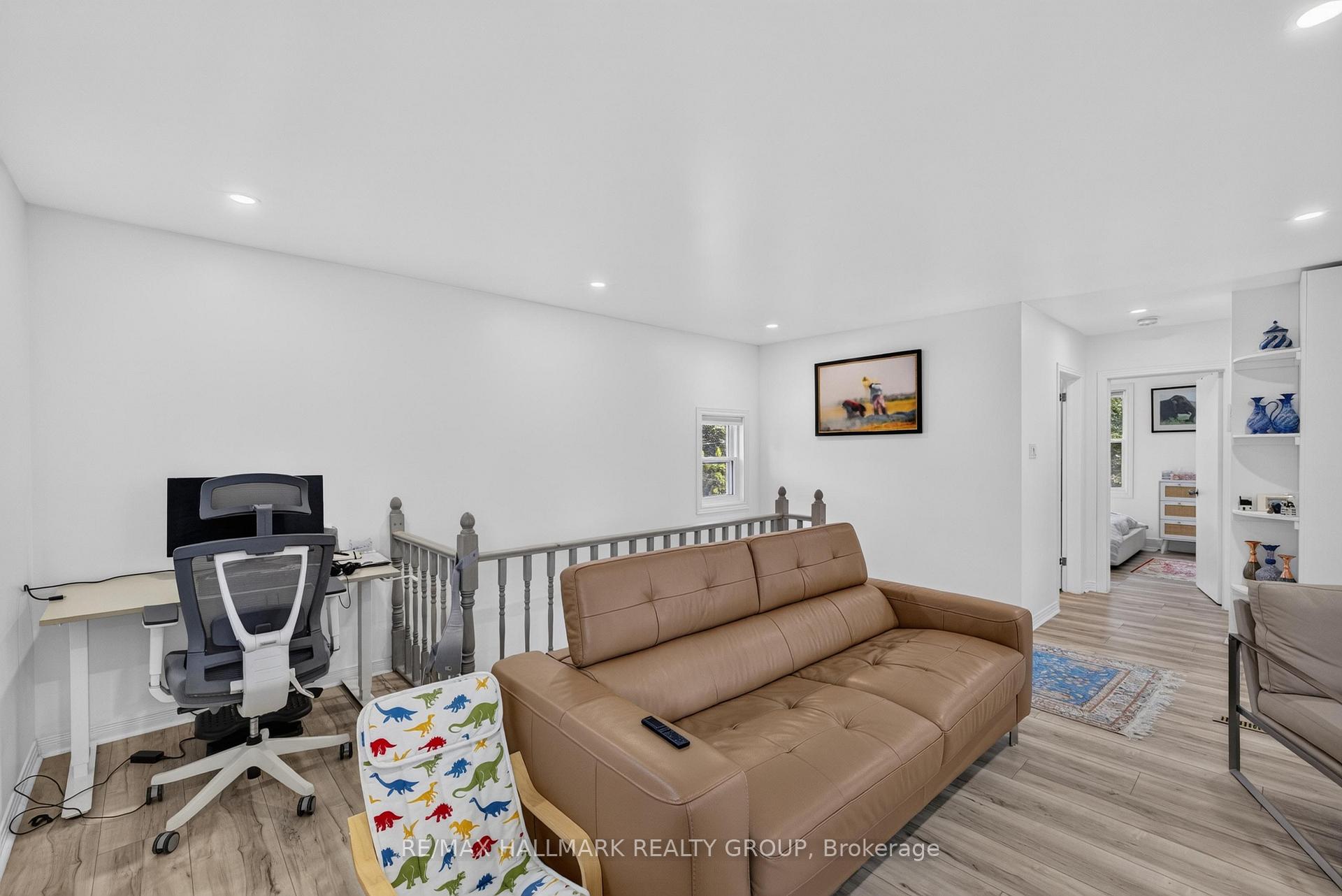 Photo 11 of Unit 2, 297 Royal Avenue, Ottawa, Westboro West — HOMEH