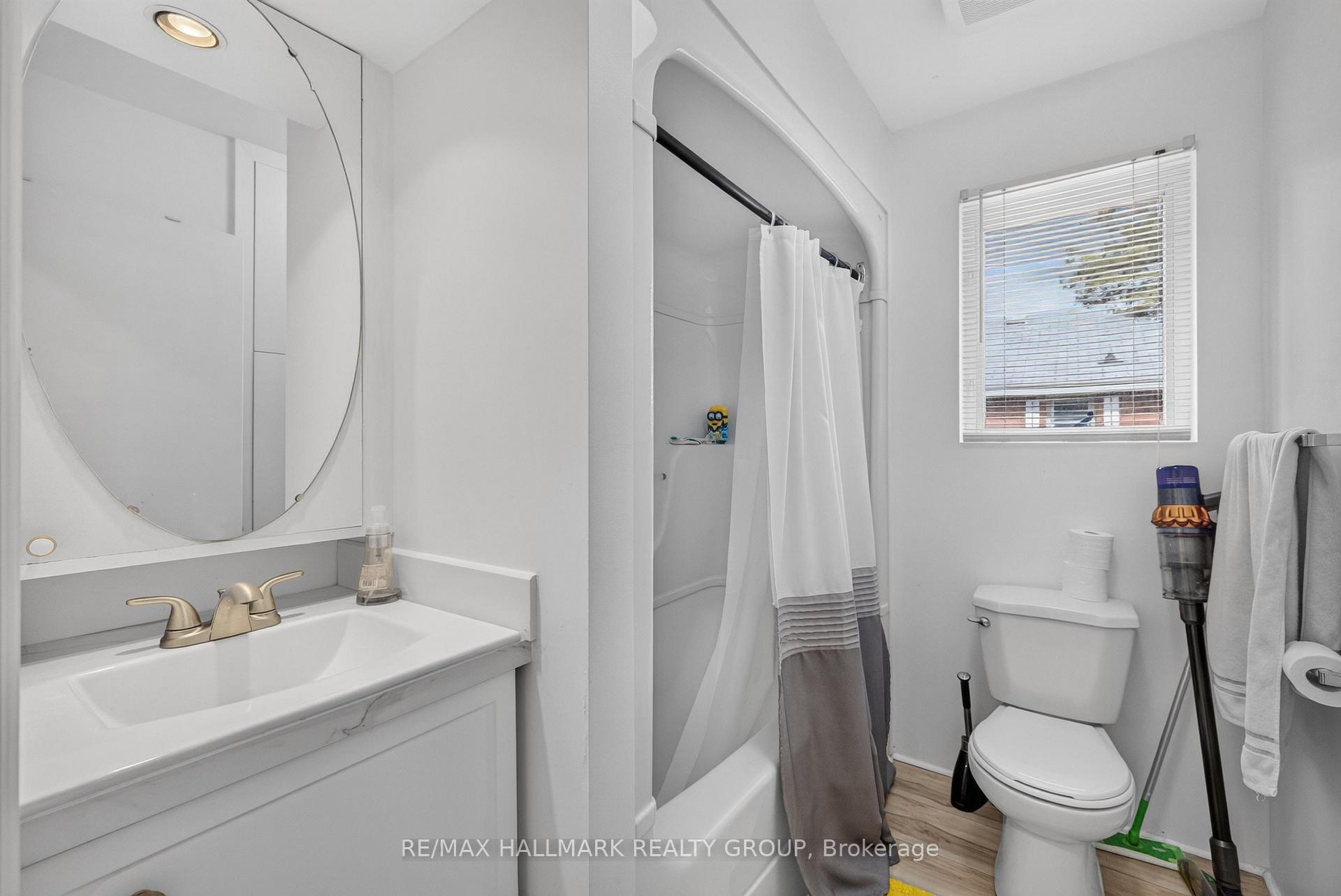 Photo 19 of Unit 2, 297 Royal Avenue, Ottawa, Westboro West — HOMEH