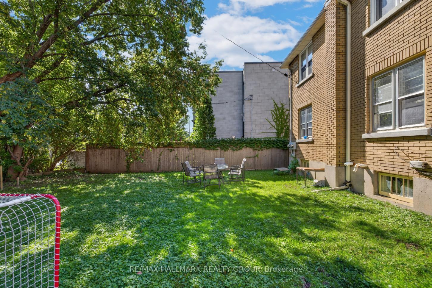 Photo 21 of Unit 2, 297 Royal Avenue, Ottawa, Westboro West — HOMEH