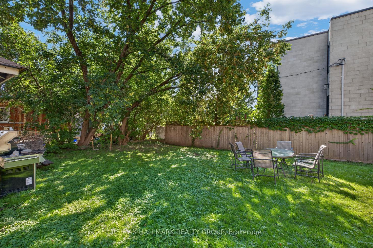 Photo 22 of Unit 2, 297 Royal Avenue, Ottawa, Westboro West — HOMEH