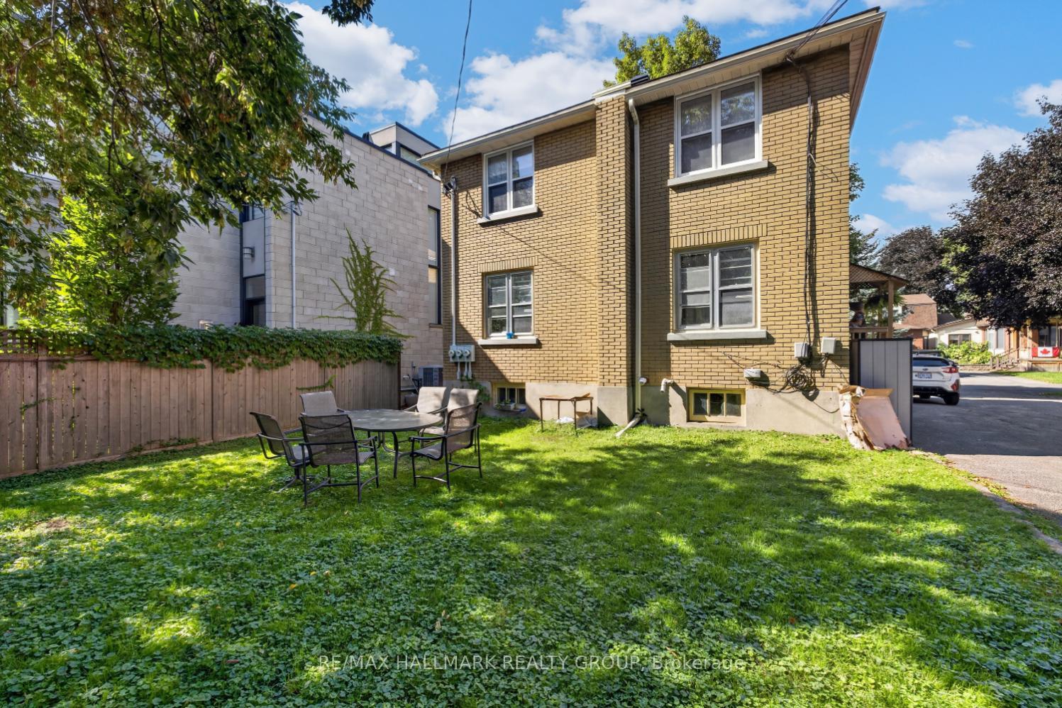 Photo 23 of Unit 2, 297 Royal Avenue, Ottawa, Westboro West — HOMEH