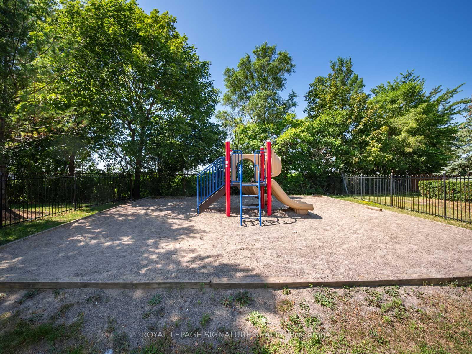 Photo 37 of Unit 2067, 65 George Appleton Way, North York, Downsview-Roding-CFB — HOMEH
