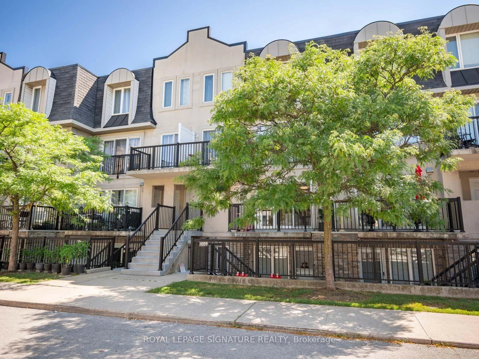 Photo 3 of Unit 2067, 65 George Appleton Way, North York, Downsview-Roding-CFB — HOMEH