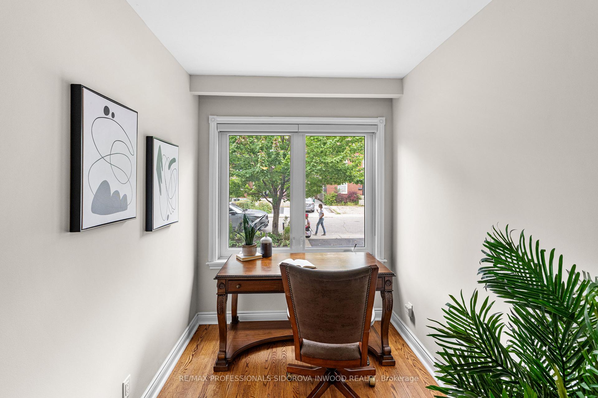 Photo 3 of 19 Harshaw Avenue, Toronto, Lambton Baby Point — HOMEH