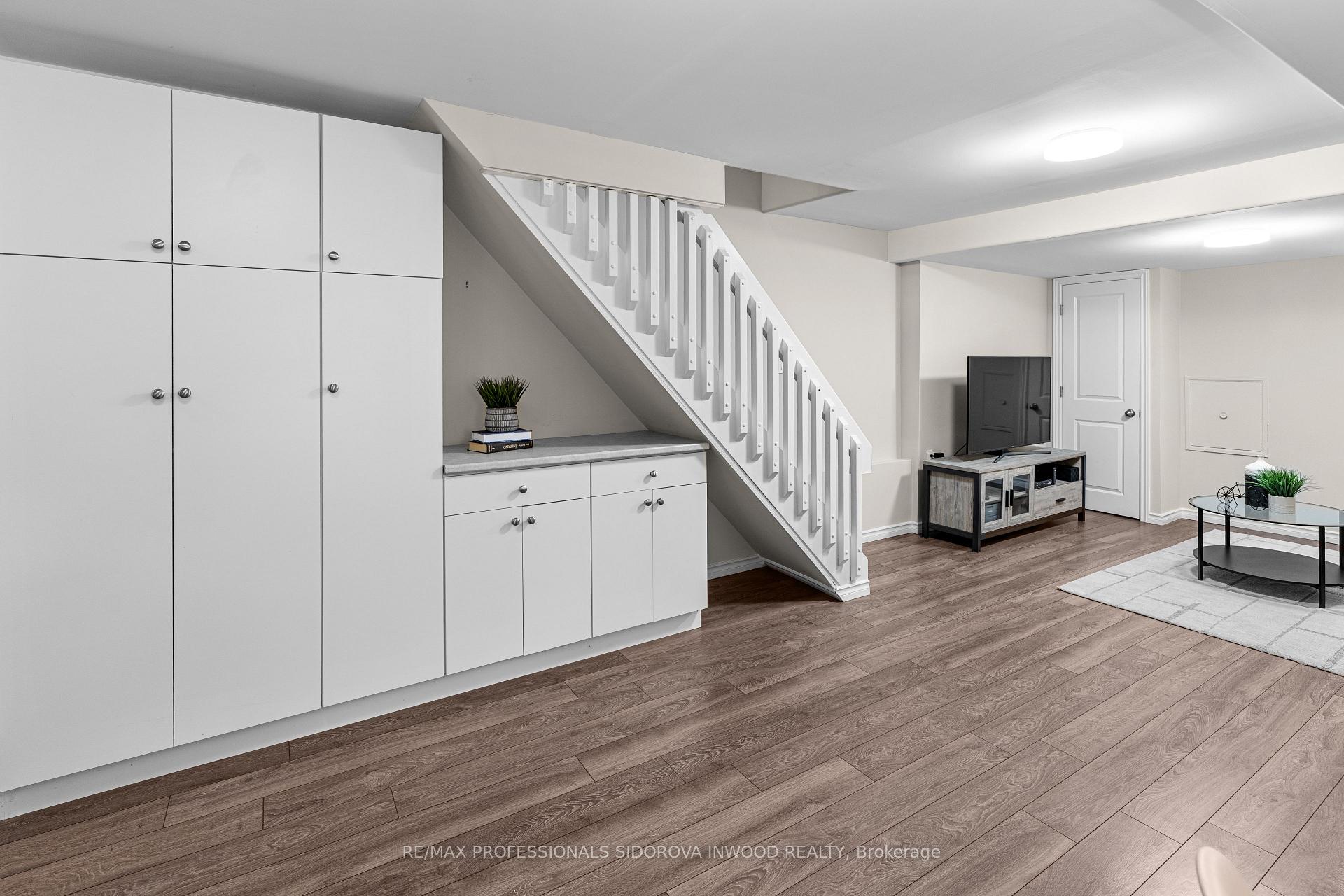 Photo 24 of 19 Harshaw Avenue, Toronto, Lambton Baby Point — HOMEH