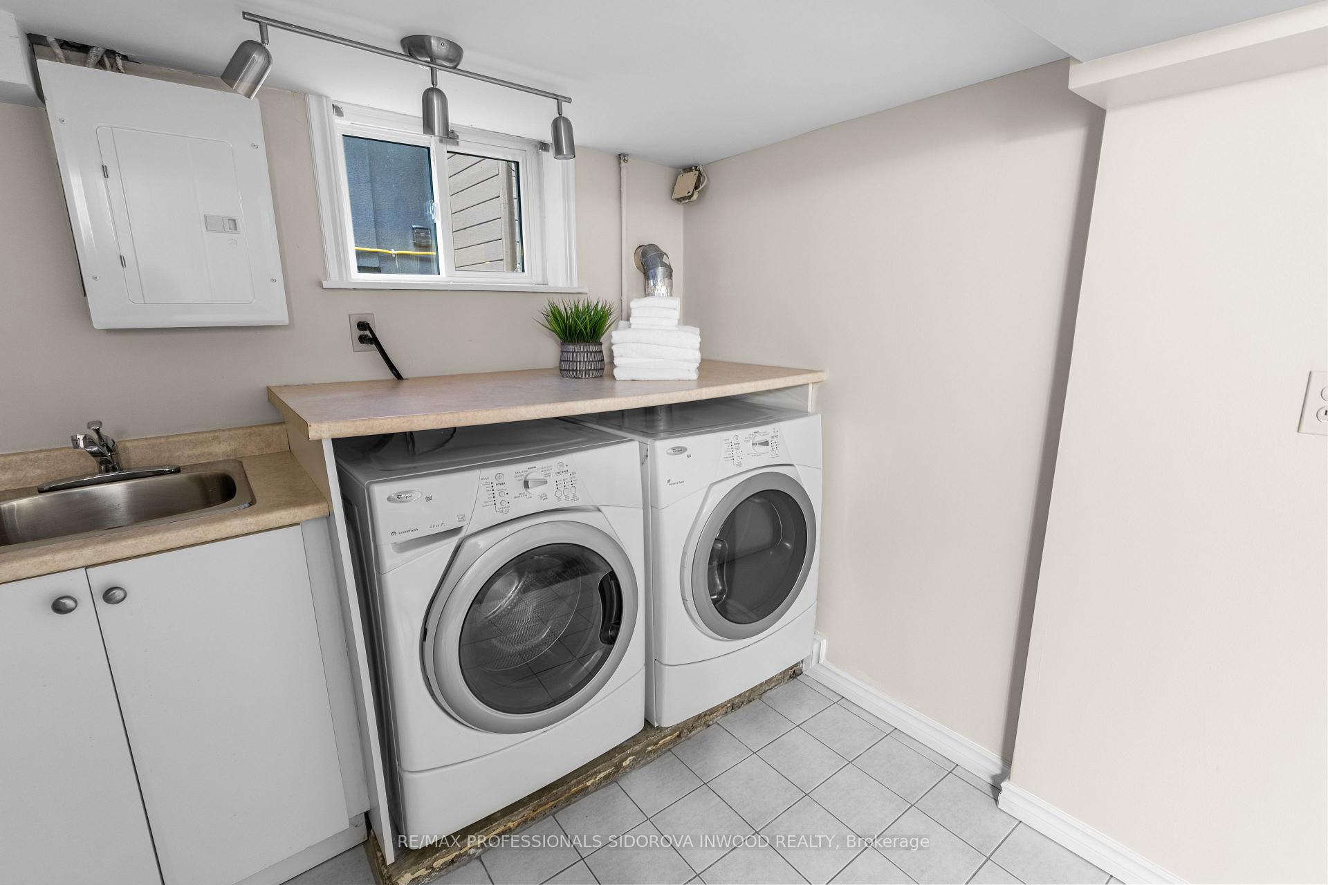 Photo 26 of 19 Harshaw Avenue, Toronto, Lambton Baby Point — HOMEH