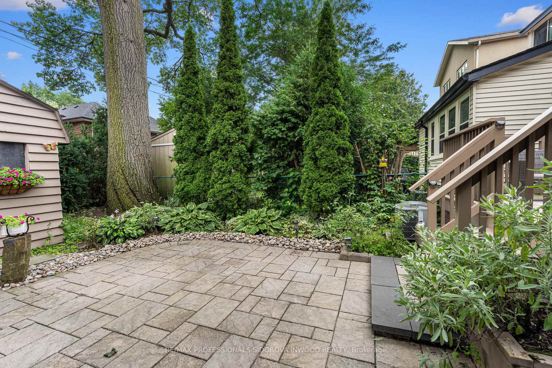 Photo 32 of 19 Harshaw Avenue, Toronto, Lambton Baby Point — HOMEH