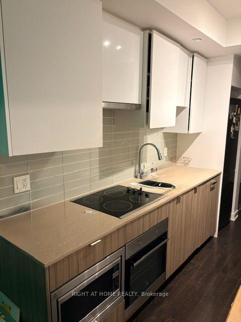 Photo 1 of Unit 2105, 99 Broadway Avenue, Toronto, Mount Pleasant West — HOMEH