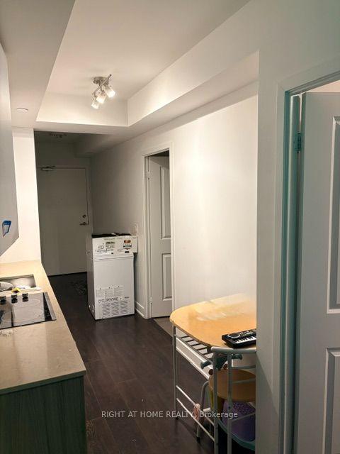 Photo 9 of Unit 2105, 99 Broadway Avenue, Toronto, Mount Pleasant West — HOMEH