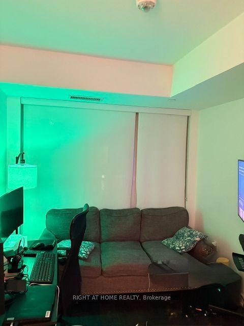 Photo 8 of Unit 2105, 99 Broadway Avenue, Toronto, Mount Pleasant West — HOMEH