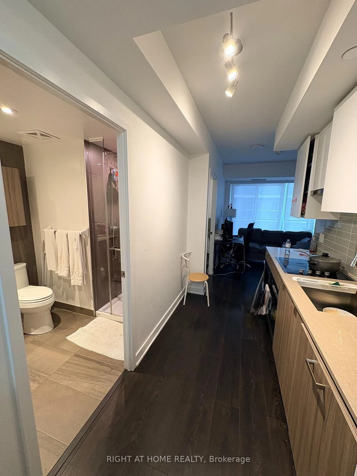 Photo 15 of Unit 2105, 99 Broadway Avenue, Toronto, Mount Pleasant West — HOMEH