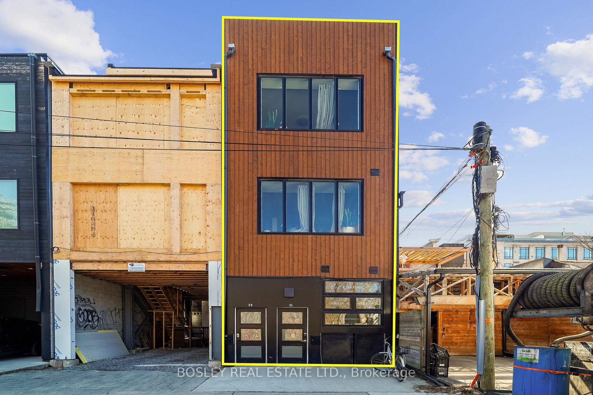 Photo 2 of 890 Queen Street W, Toronto, Trinity-Bellwoods — HOMEH