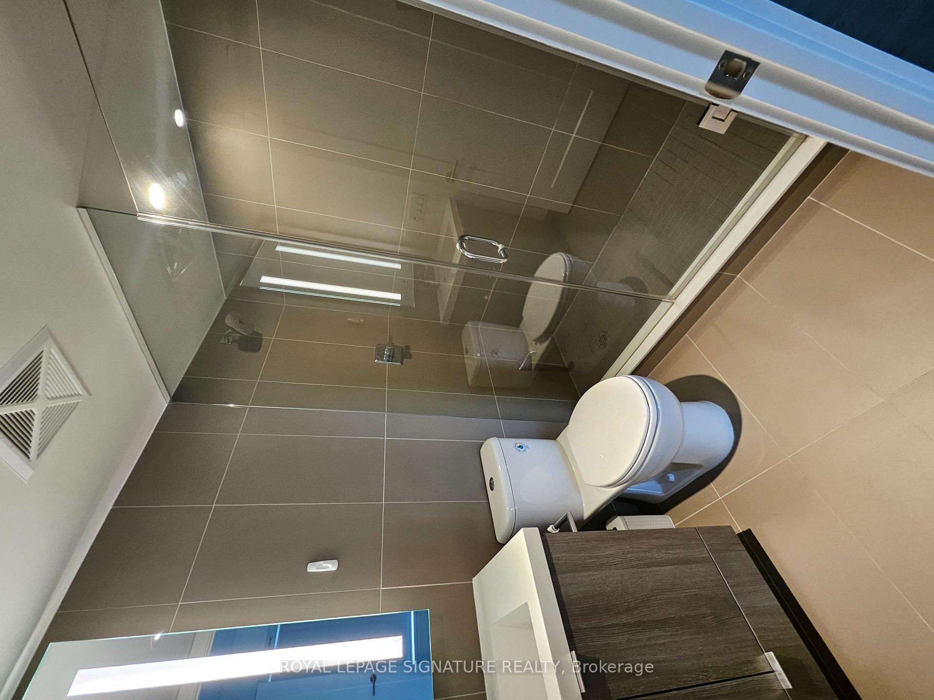 Photo 6 of Unit 2123, 585 Bloor Street E, Toronto, North St. James Town — HOMEH
