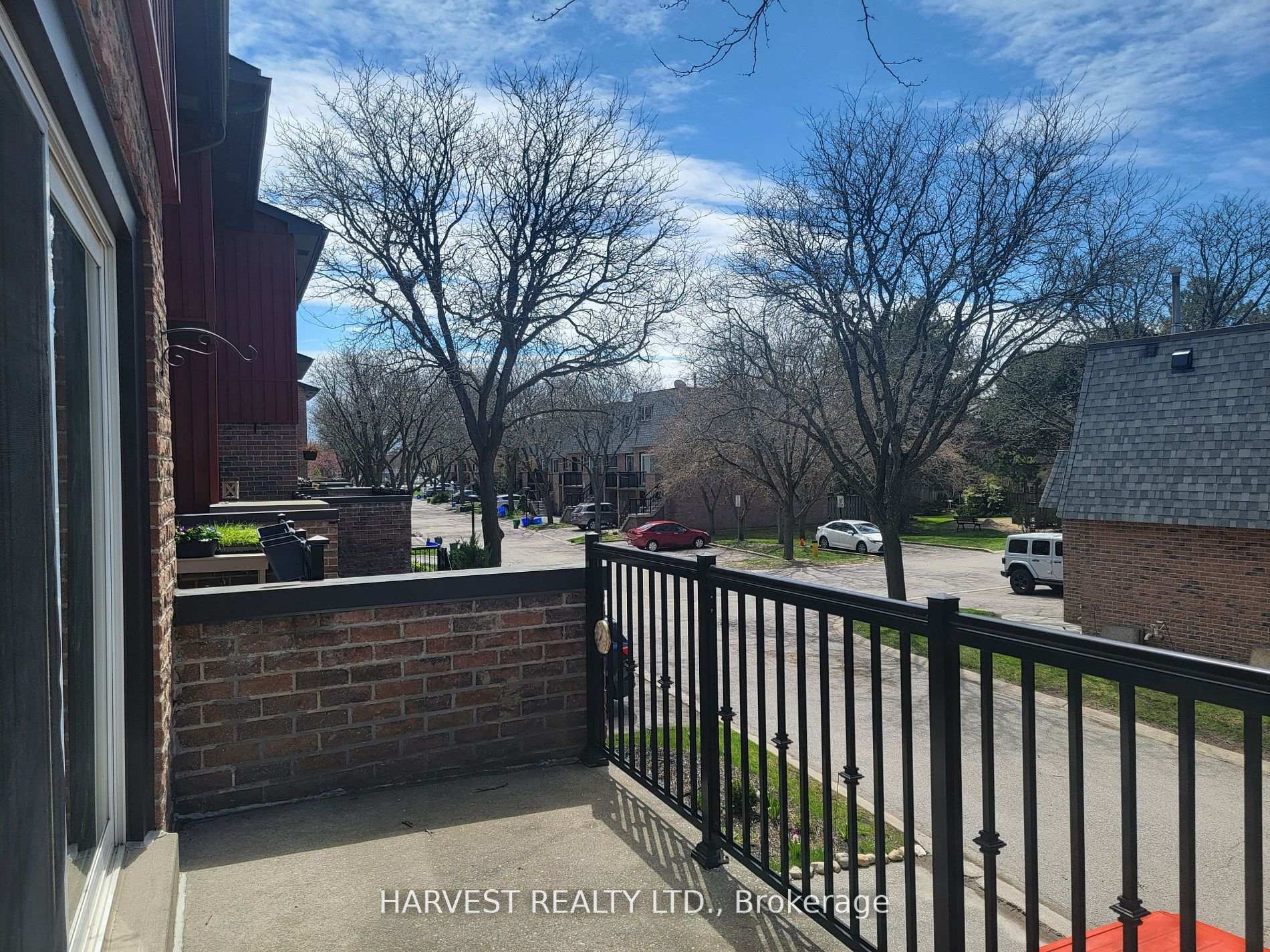 Photo 4 of 55 Ashglen Way, Markham, Unionville — HOMEH