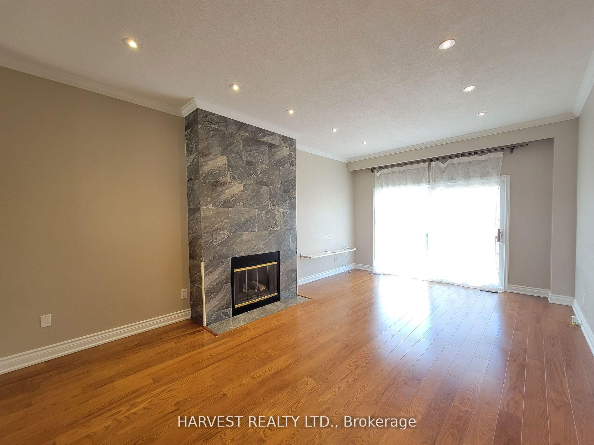Photo 6 of 55 Ashglen Way, Markham, Unionville — HOMEH