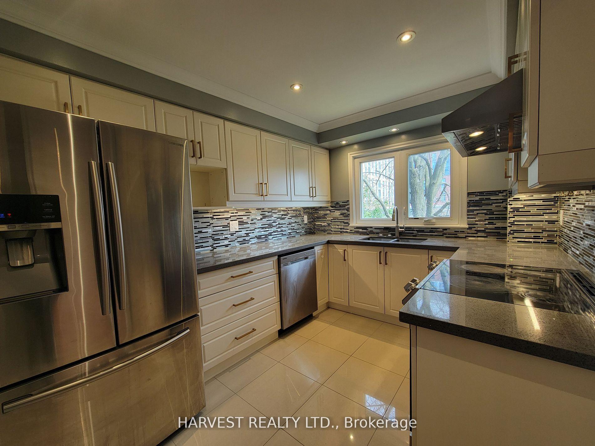 Photo 9 of 55 Ashglen Way, Markham, Unionville — HOMEH