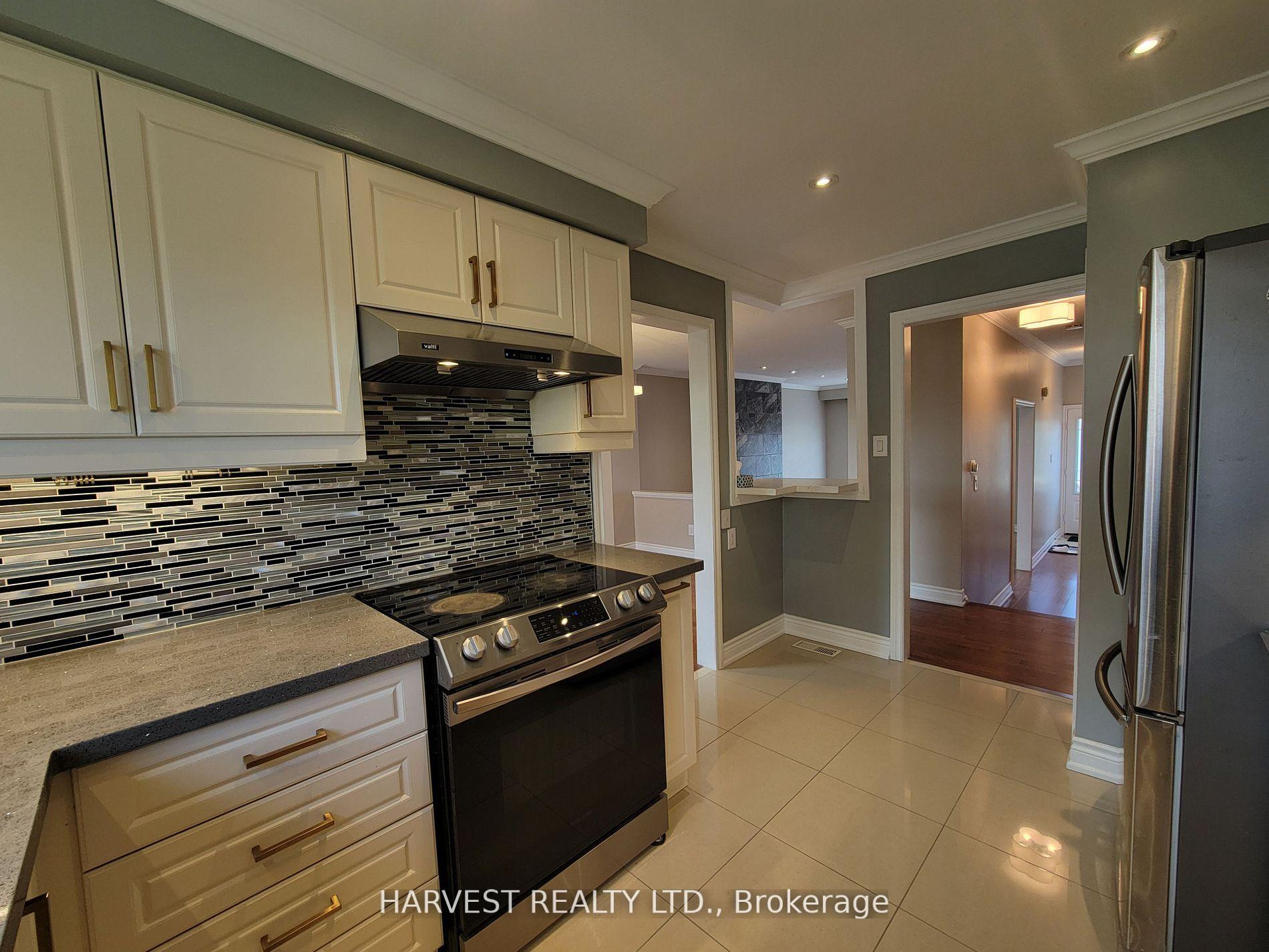 Photo 10 of 55 Ashglen Way, Markham, Unionville — HOMEH