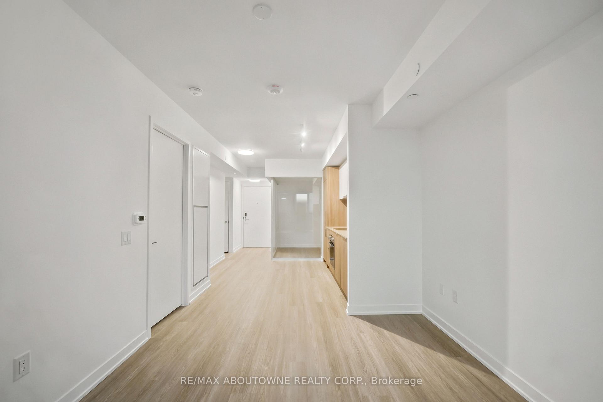 Photo 6 of Unit 2303, 15 David Salomon Drive, Toronto, Flemingdon Park — HOMEH
