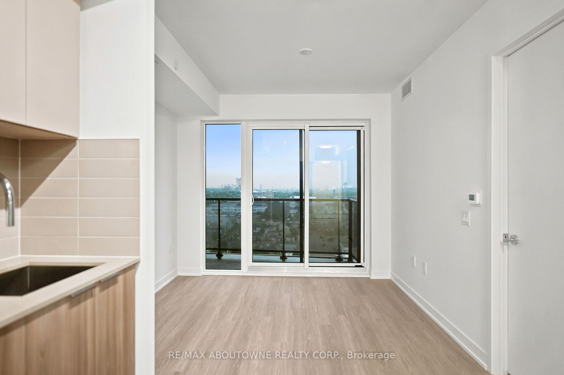 Photo 12 of Unit 2303, 15 David Salomon Drive, Toronto, Flemingdon Park — HOMEH