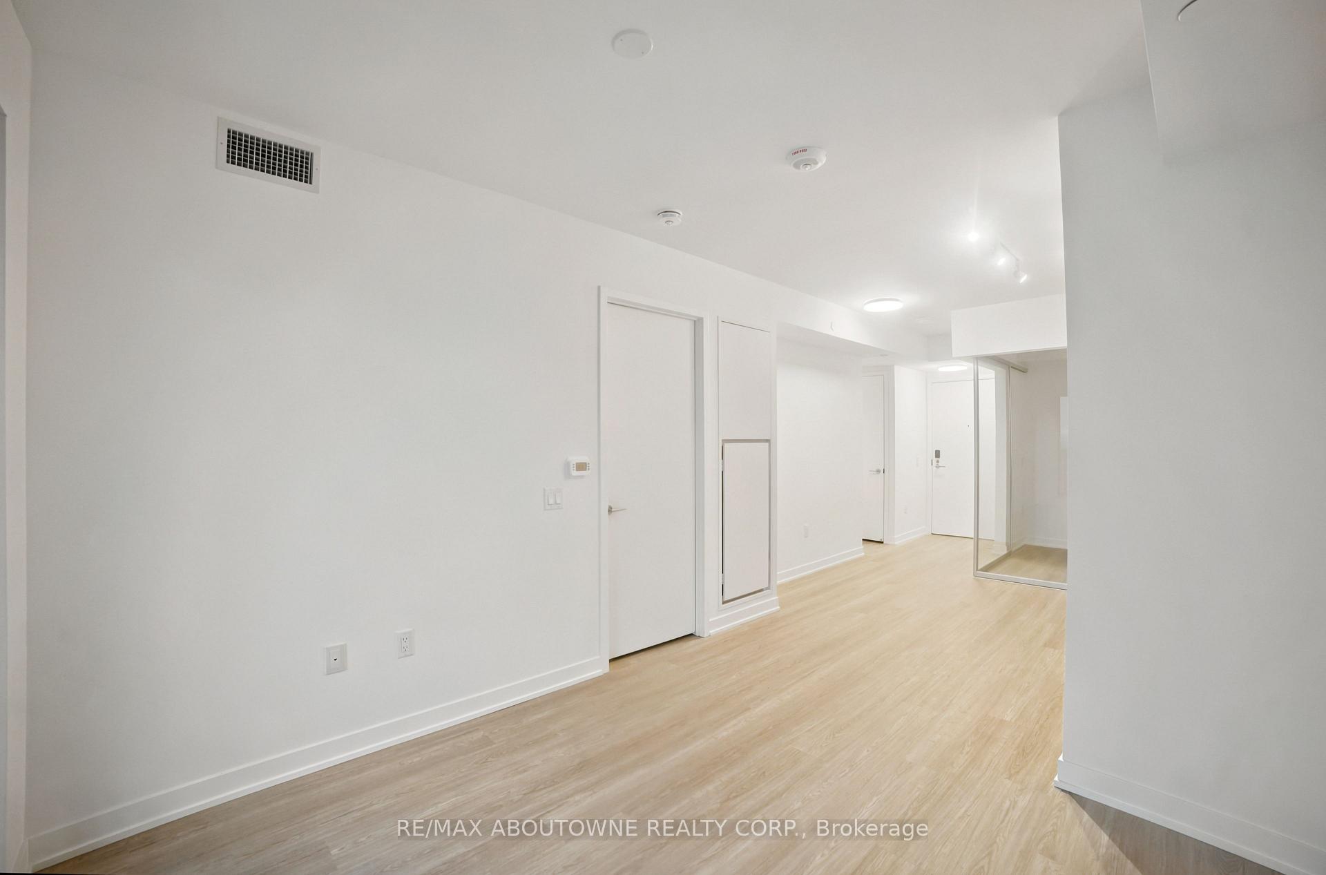 Photo 13 of Unit 2303, 15 David Salomon Drive, Toronto, Flemingdon Park — HOMEH