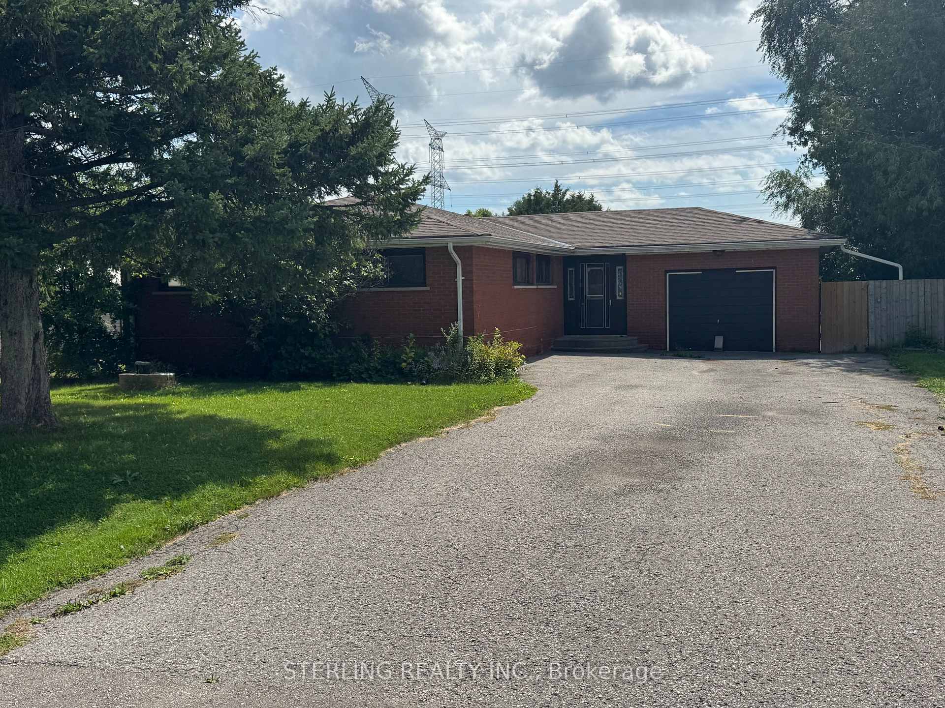 Photo 2 of 817 Jomar Avenue, Pickering, Rural Pickering — HOMEH