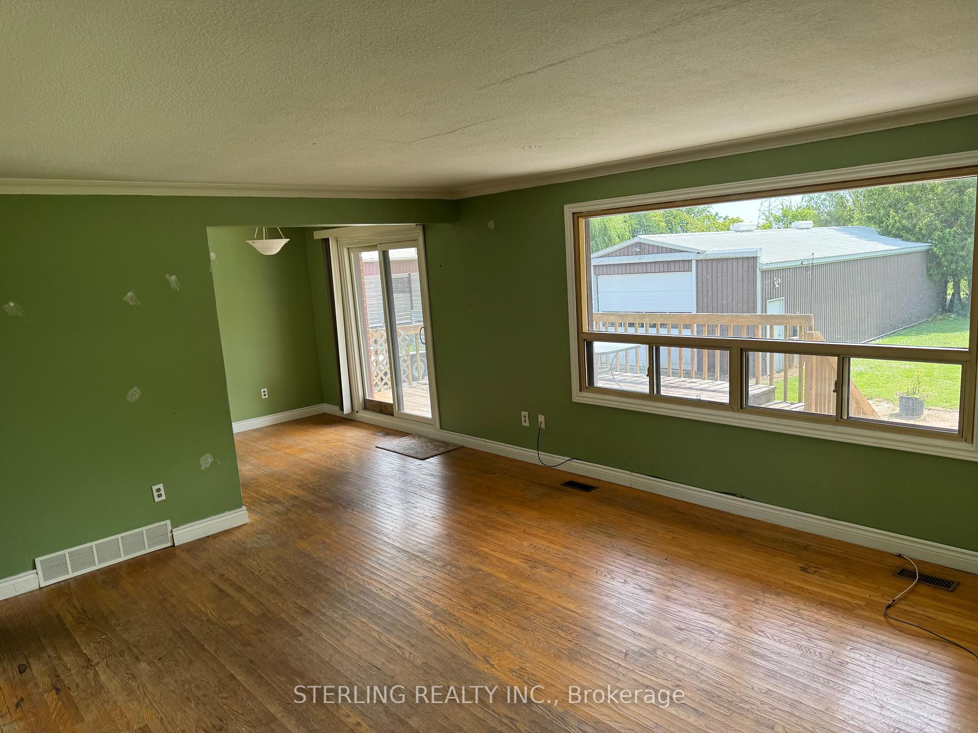 Photo 5 of 817 Jomar Avenue, Pickering, Rural Pickering — HOMEH