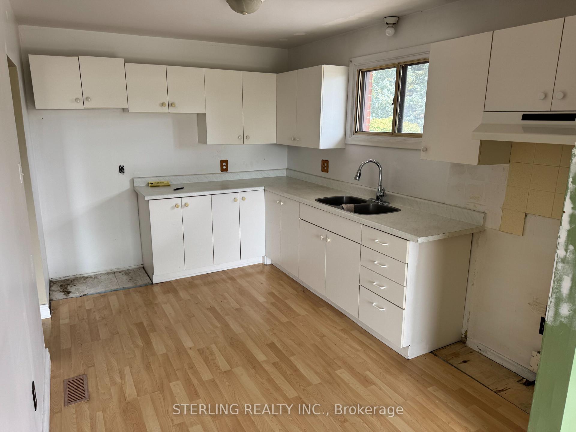 Photo 7 of 817 Jomar Avenue, Pickering, Rural Pickering — HOMEH