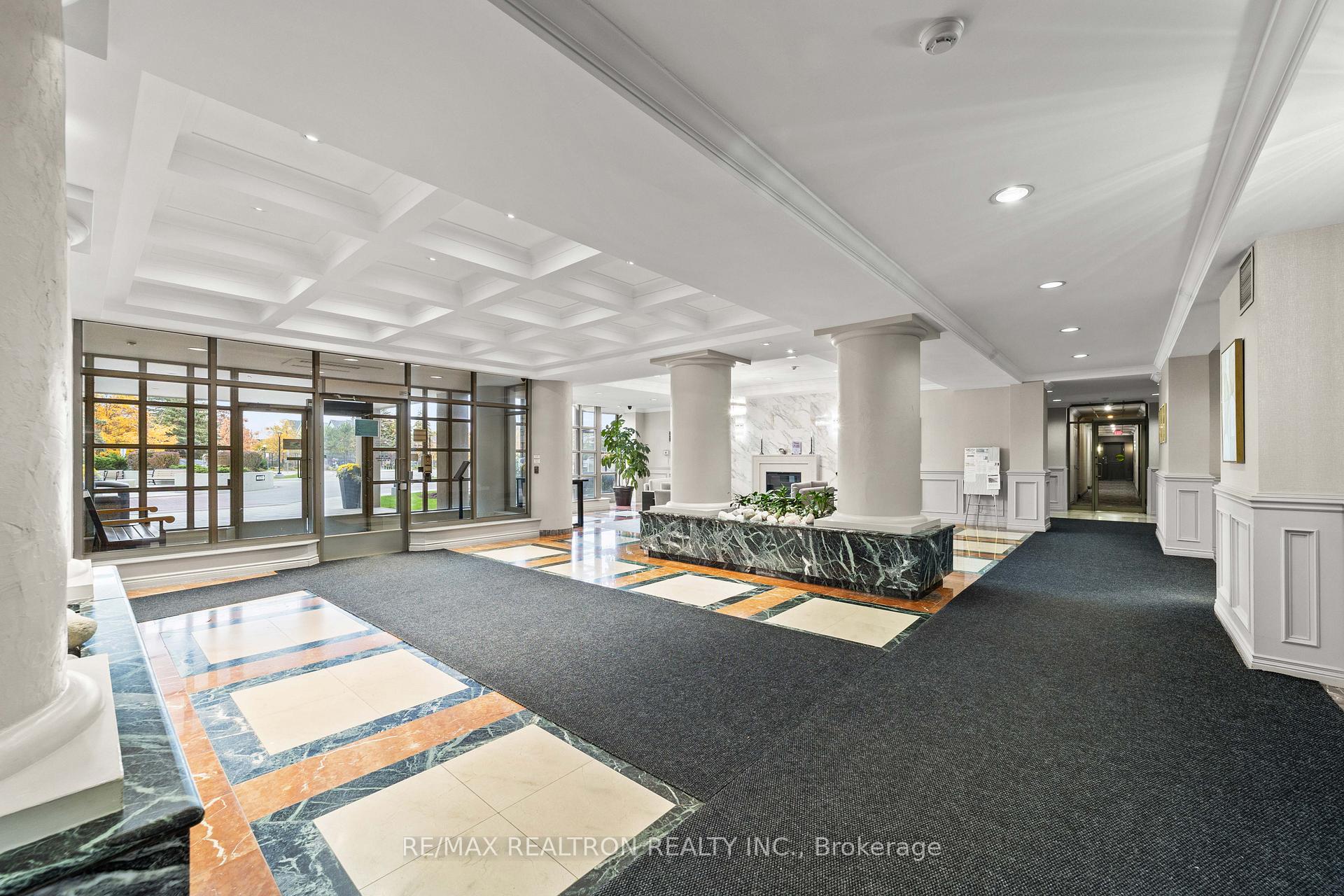 Photo 6 of Unit 312, 11 Townsgate Drive, Vaughan, Crestwood-Springfarm-Yorkhill — HOMEH