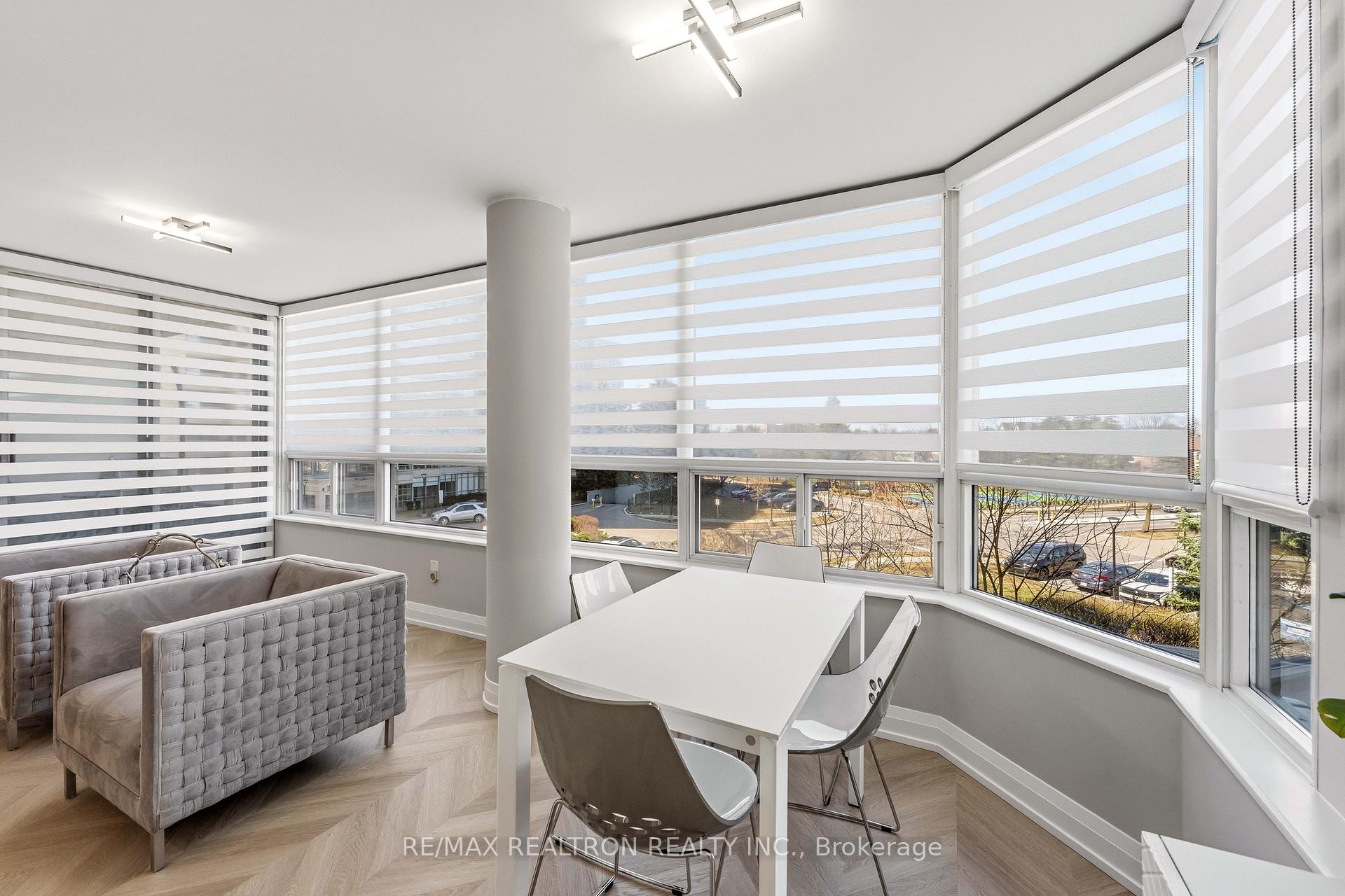 Photo 15 of Unit 312, 11 Townsgate Drive, Vaughan, Crestwood-Springfarm-Yorkhill — HOMEH