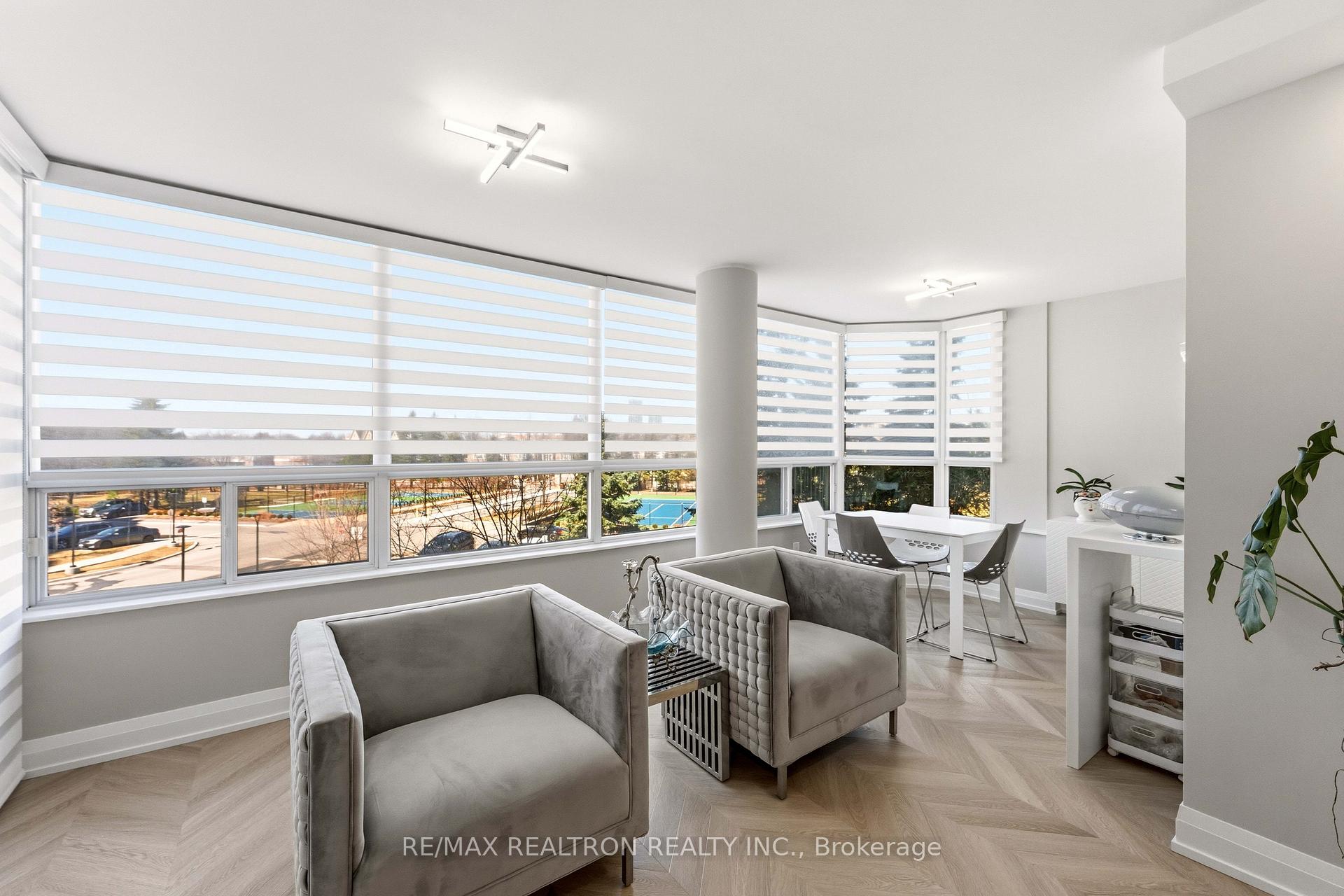 Photo 24 of Unit 312, 11 Townsgate Drive, Vaughan, Crestwood-Springfarm-Yorkhill — HOMEH
