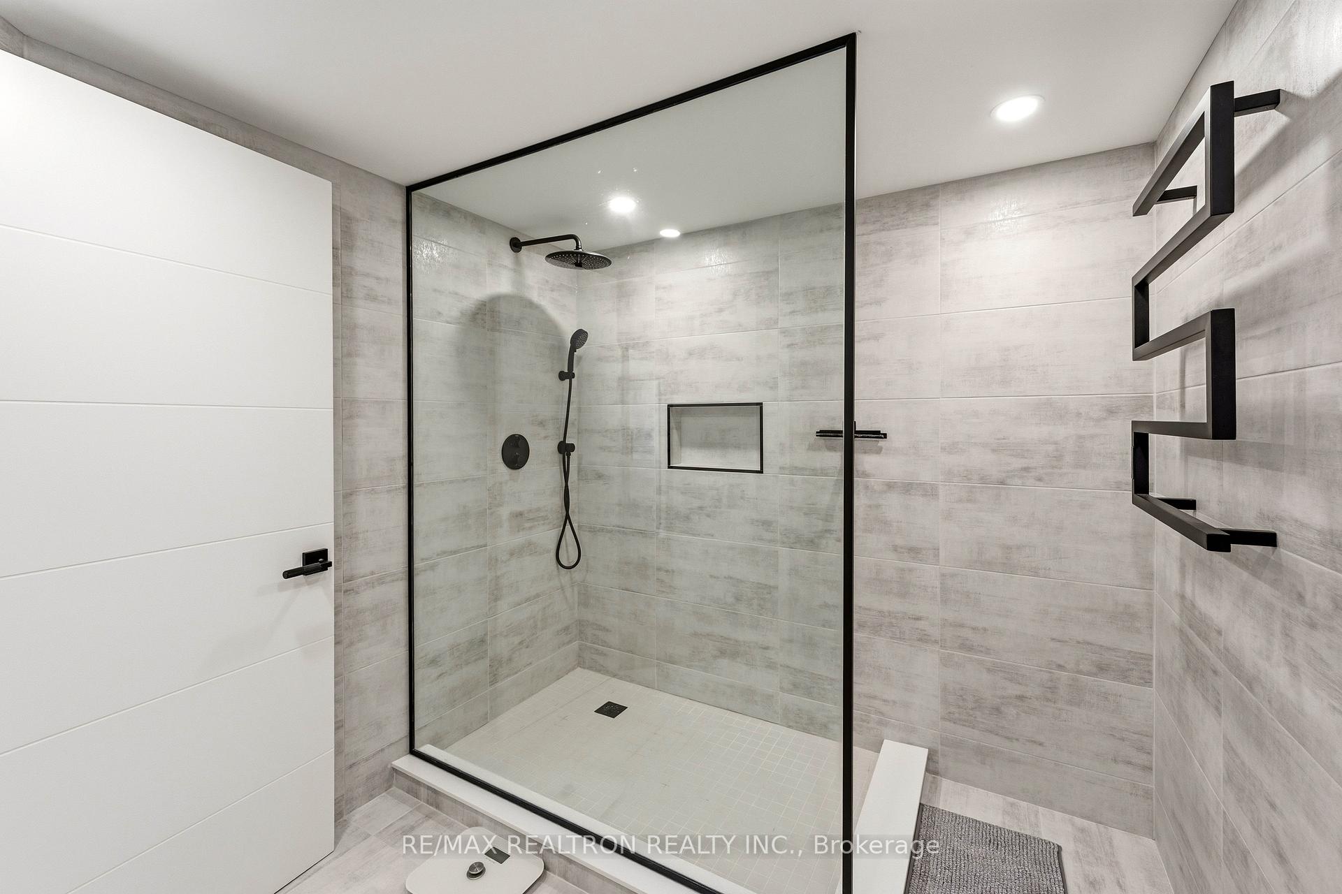 Photo 34 of Unit 312, 11 Townsgate Drive, Vaughan, Crestwood-Springfarm-Yorkhill — HOMEH