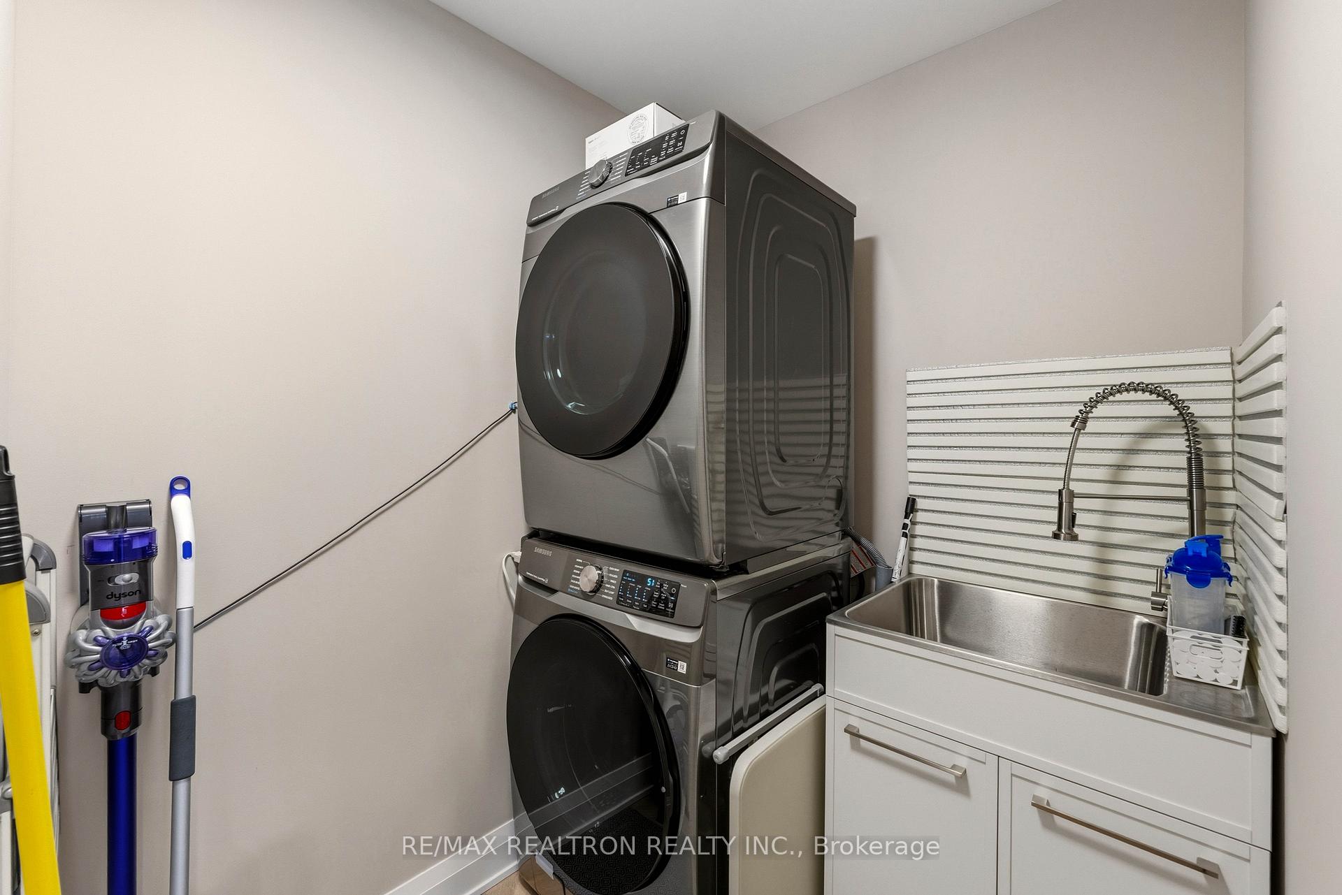 Photo 39 of Unit 312, 11 Townsgate Drive, Vaughan, Crestwood-Springfarm-Yorkhill — HOMEH