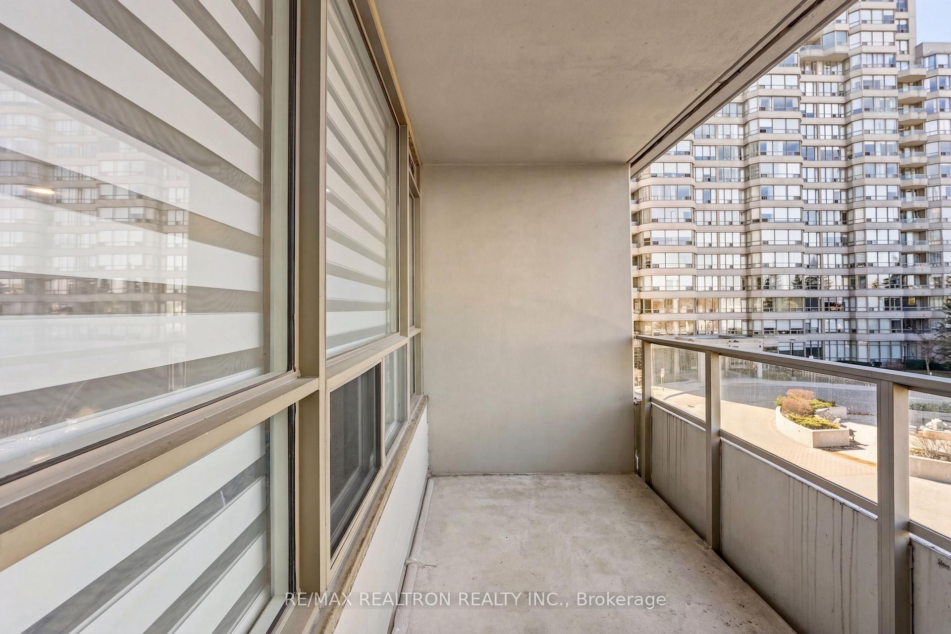 Photo 40 of Unit 312, 11 Townsgate Drive, Vaughan, Crestwood-Springfarm-Yorkhill — HOMEH