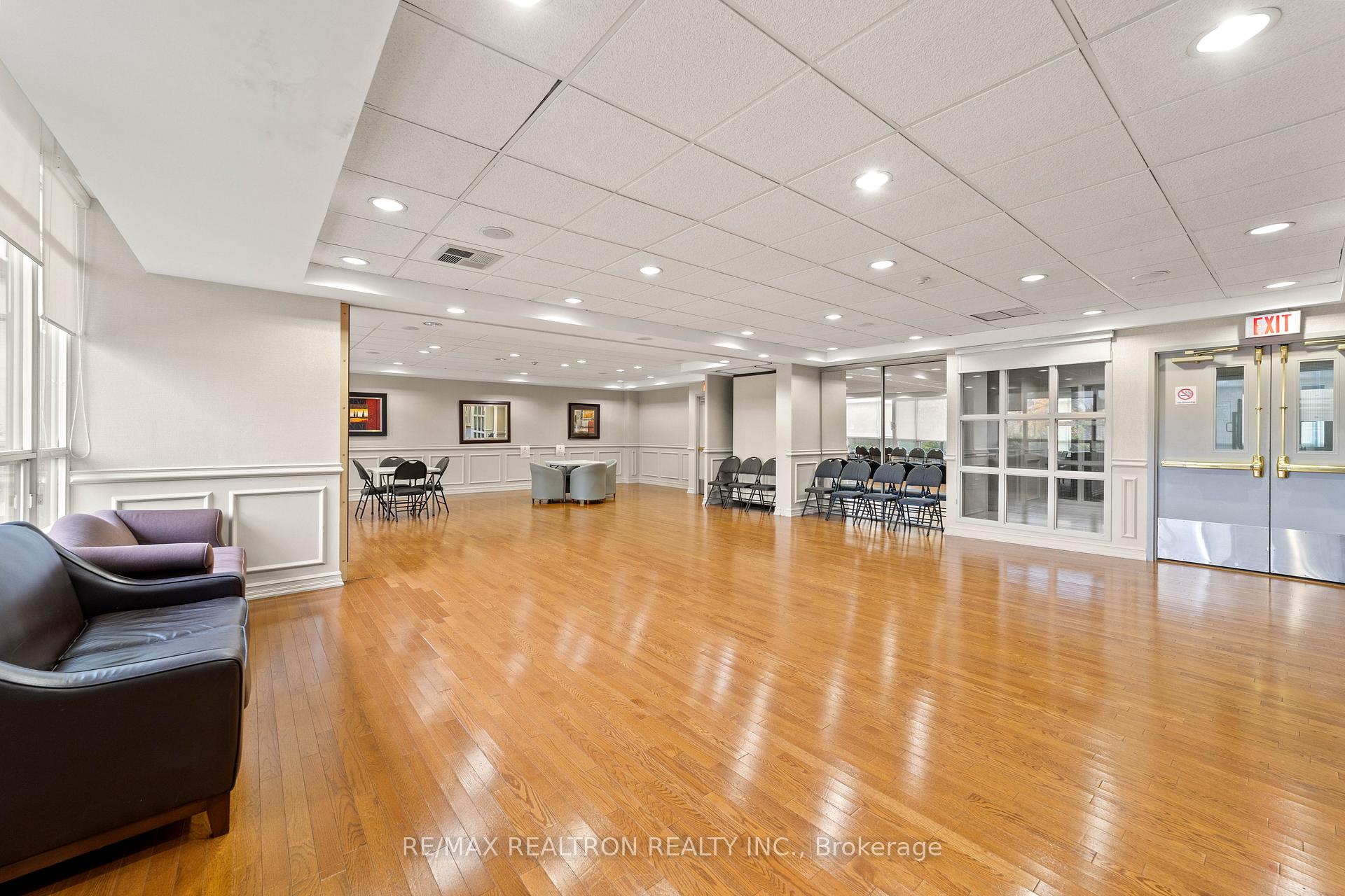Photo 47 of Unit 312, 11 Townsgate Drive, Vaughan, Crestwood-Springfarm-Yorkhill — HOMEH