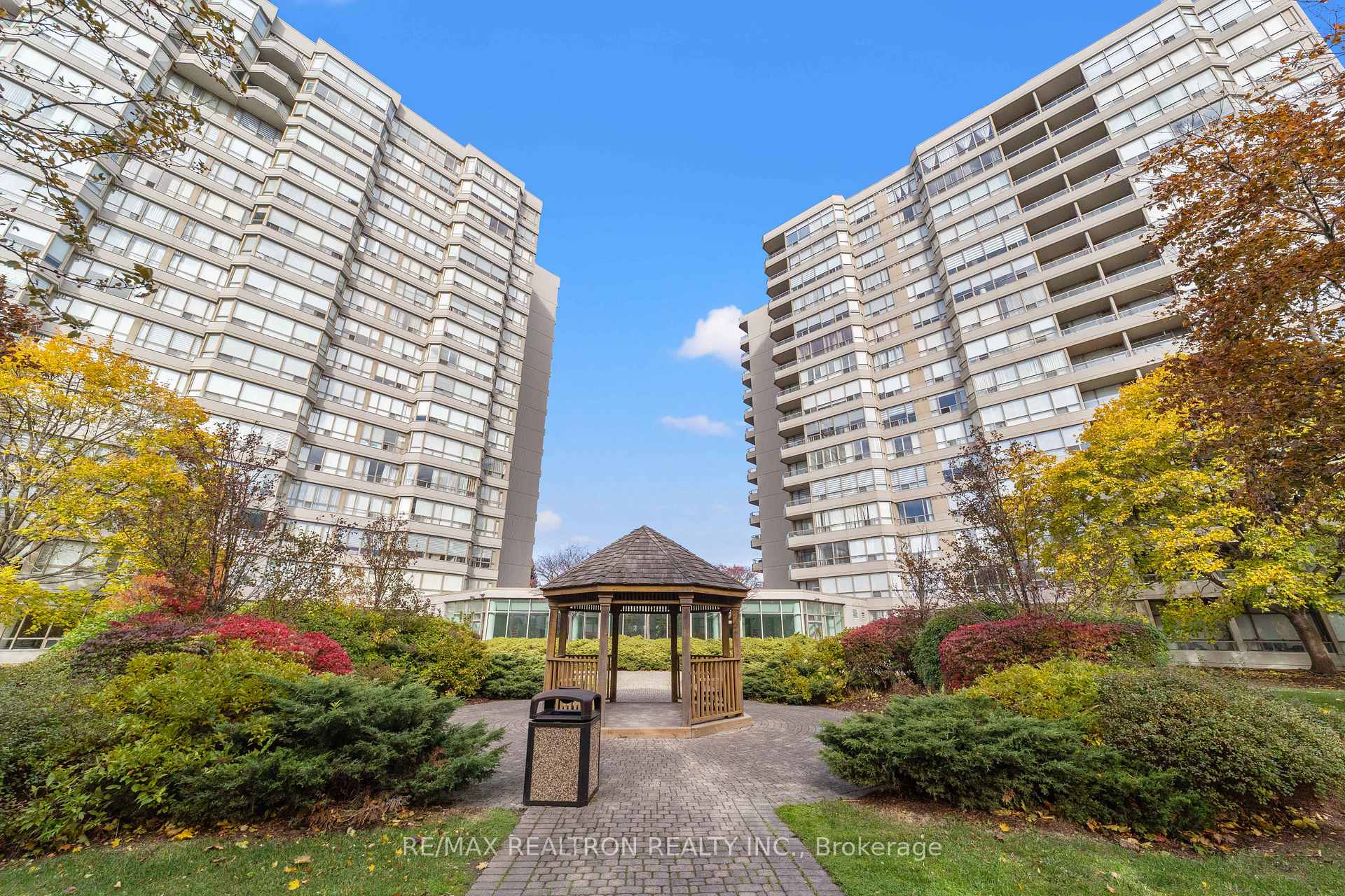 Photo 48 of Unit 312, 11 Townsgate Drive, Vaughan, Crestwood-Springfarm-Yorkhill — HOMEH