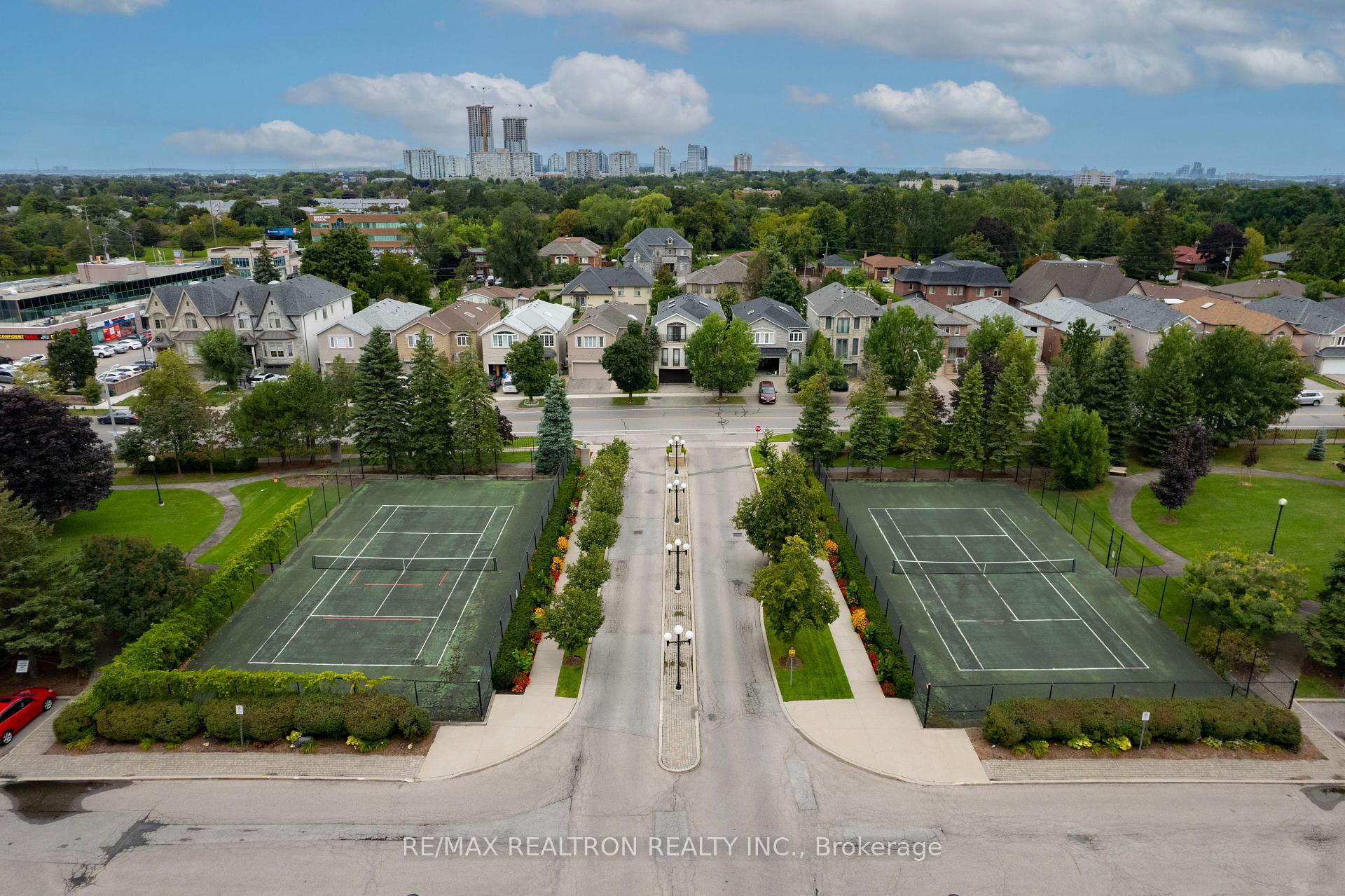 Photo 50 of Unit 312, 11 Townsgate Drive, Vaughan, Crestwood-Springfarm-Yorkhill — HOMEH