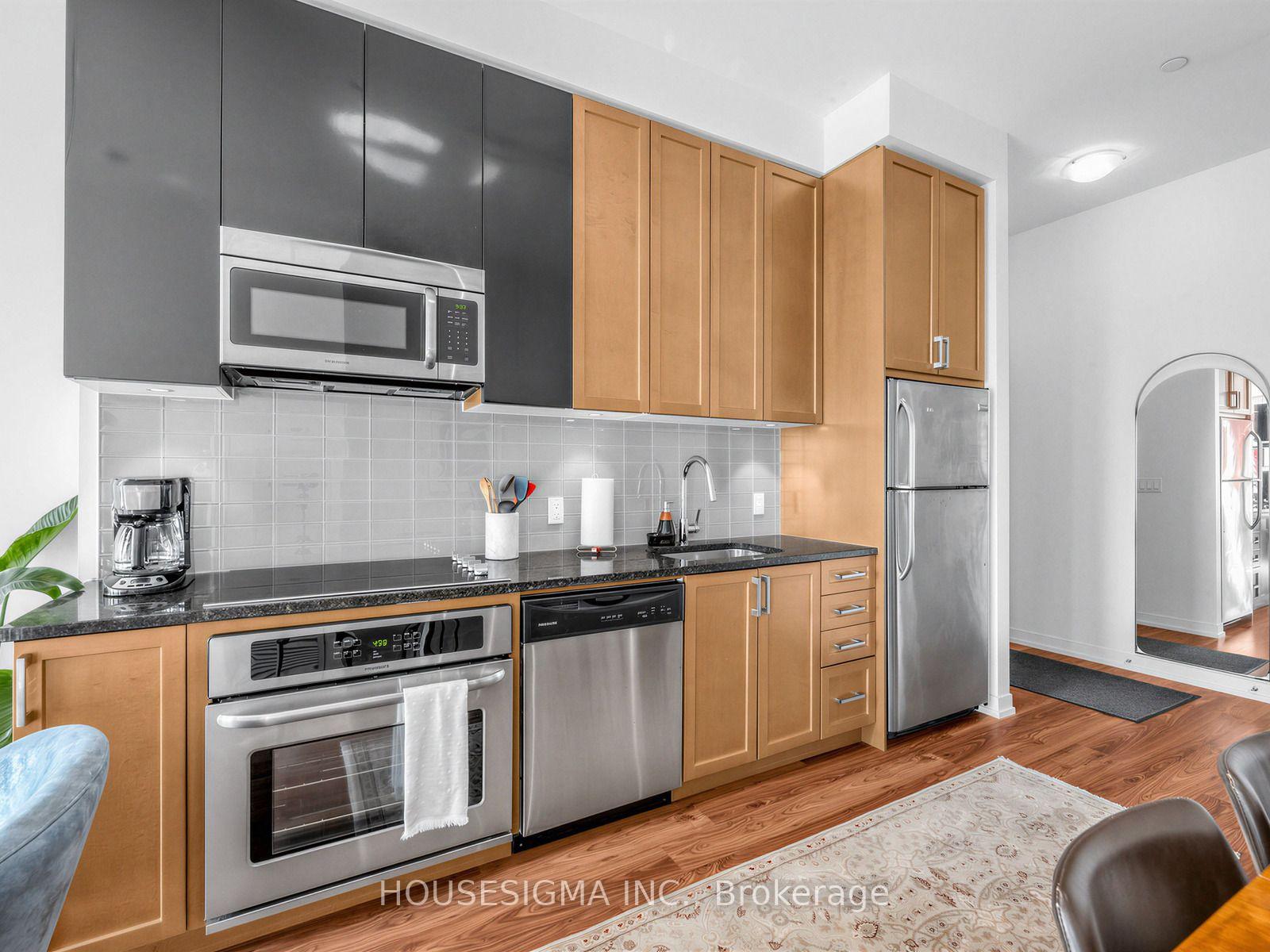 Photo 10 of Unit 3601, 89 Dunfield Avenue, Toronto, Mount Pleasant West — HOMEH