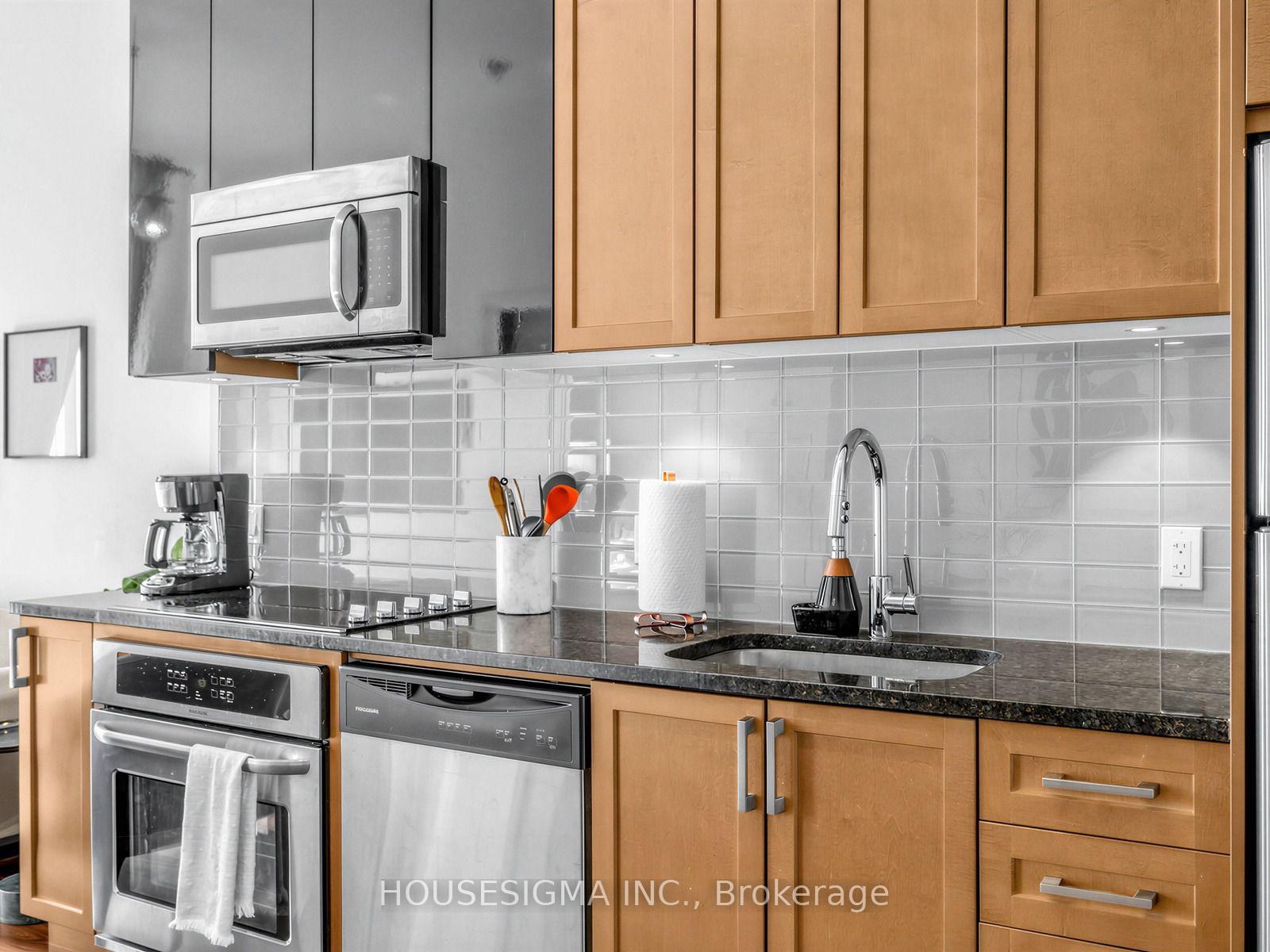 Photo 11 of Unit 3601, 89 Dunfield Avenue, Toronto, Mount Pleasant West — HOMEH