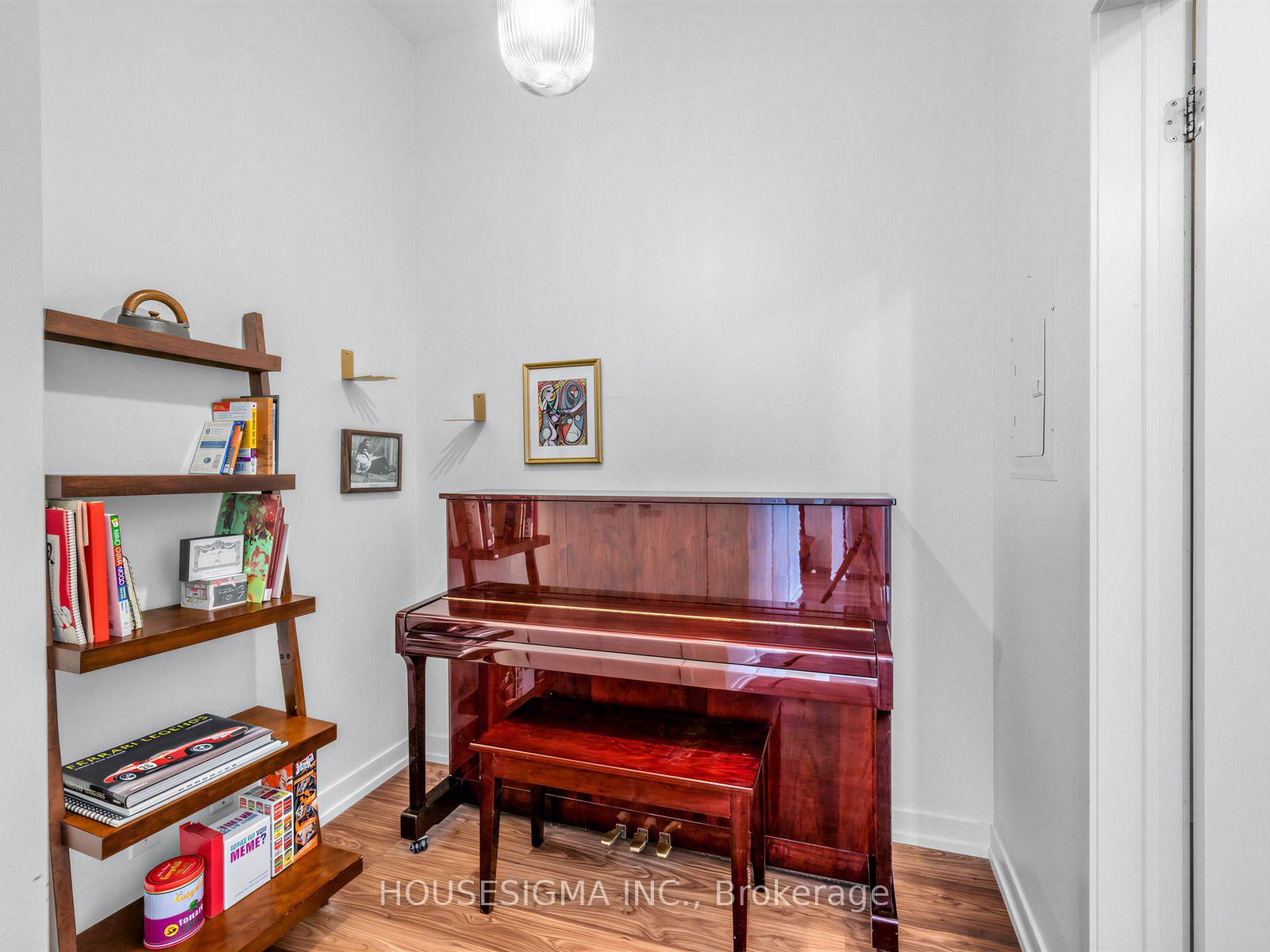 Photo 13 of Unit 3601, 89 Dunfield Avenue, Toronto, Mount Pleasant West — HOMEH