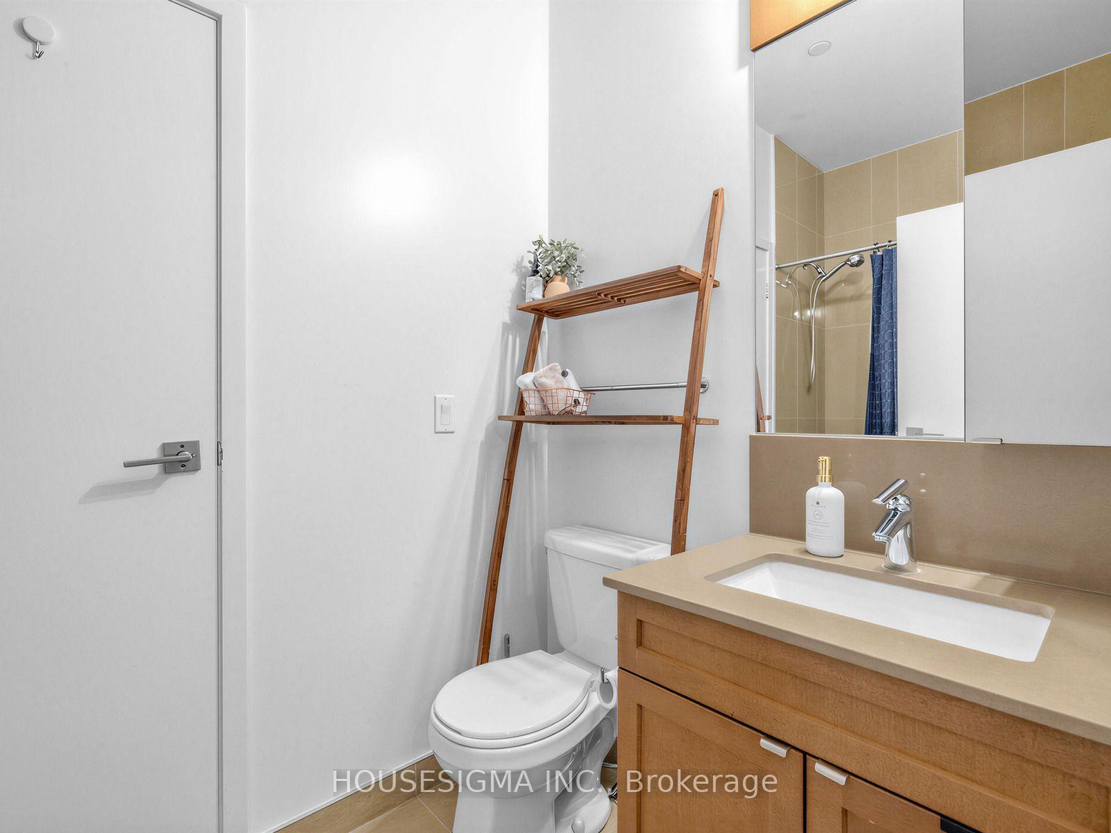 Photo 15 of Unit 3601, 89 Dunfield Avenue, Toronto, Mount Pleasant West — HOMEH