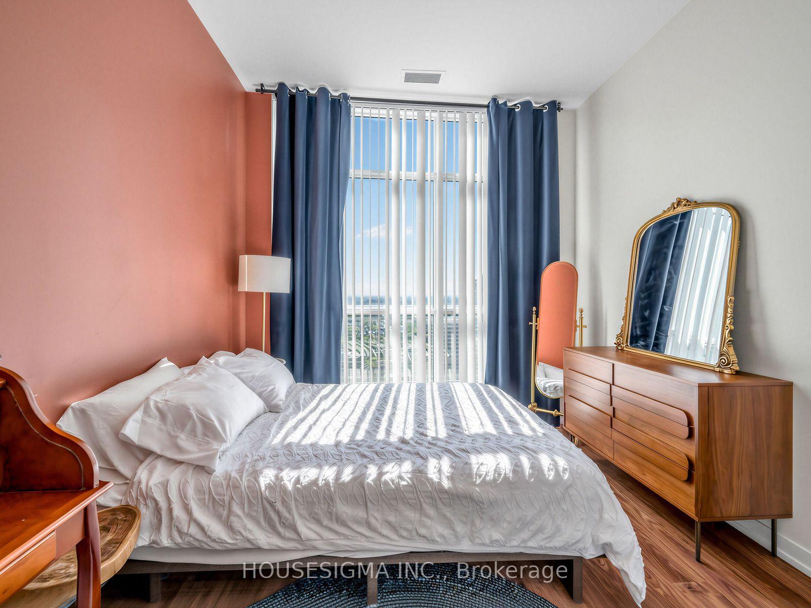 Photo 18 of Unit 3601, 89 Dunfield Avenue, Toronto, Mount Pleasant West — HOMEH